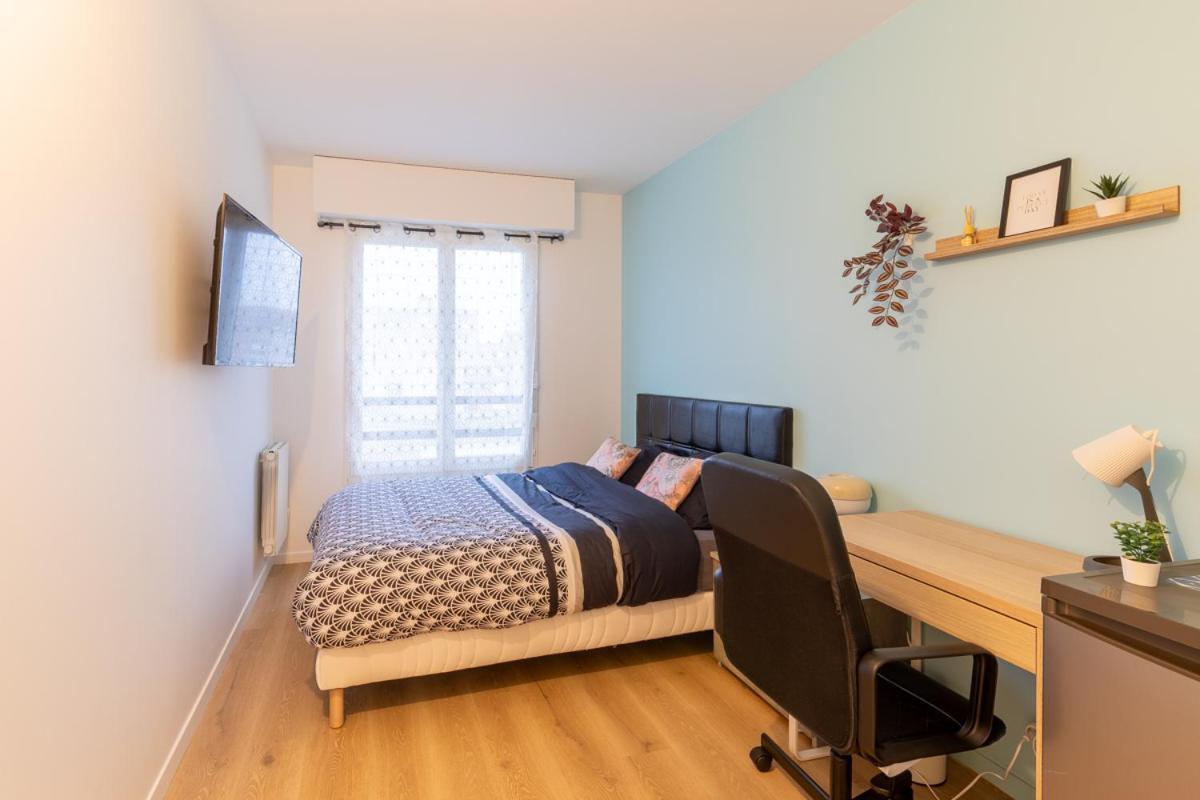 Le Beau Refuge Parisien De Cergy - Parisian Modern Flat At Cergy Bed & Breakfast Exterior photo